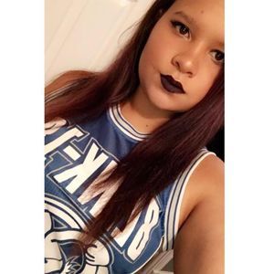 Meet your Posher, Julia